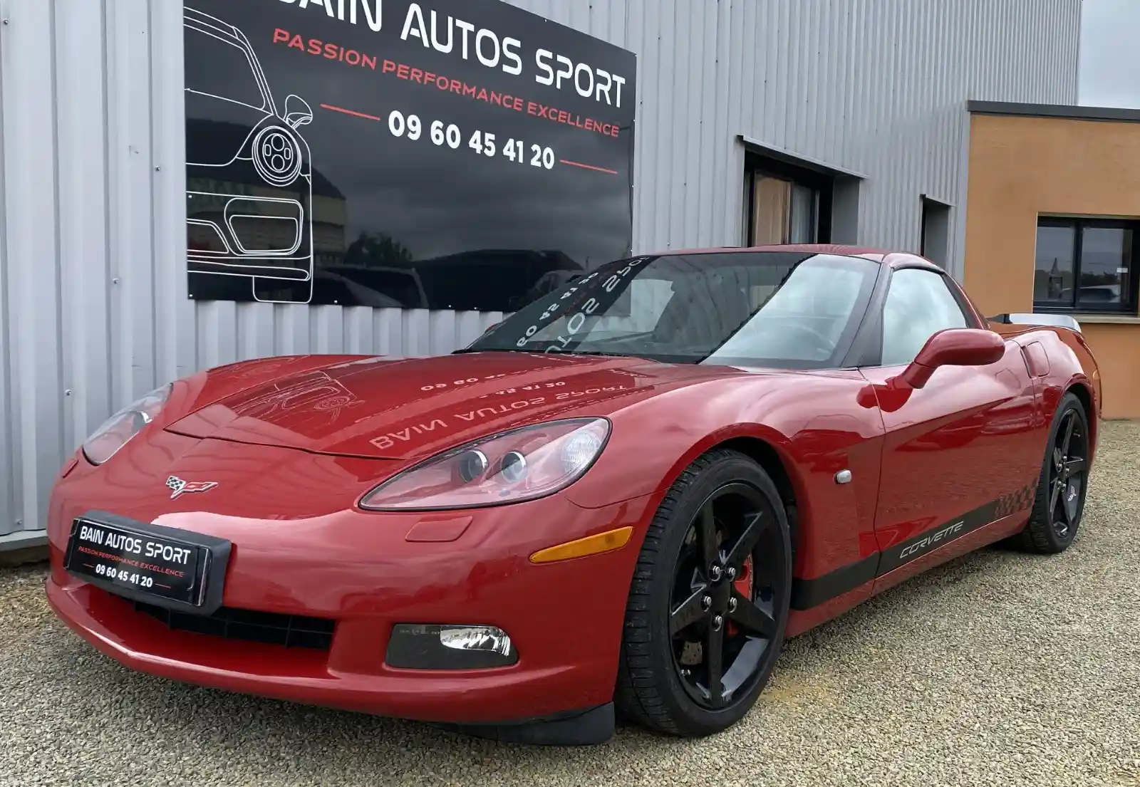 Vente de véhicules sportifs Bain-de-Bretagne - Chevrolet Corvette C6 Coupé Targa V8 vendue par notre showroom