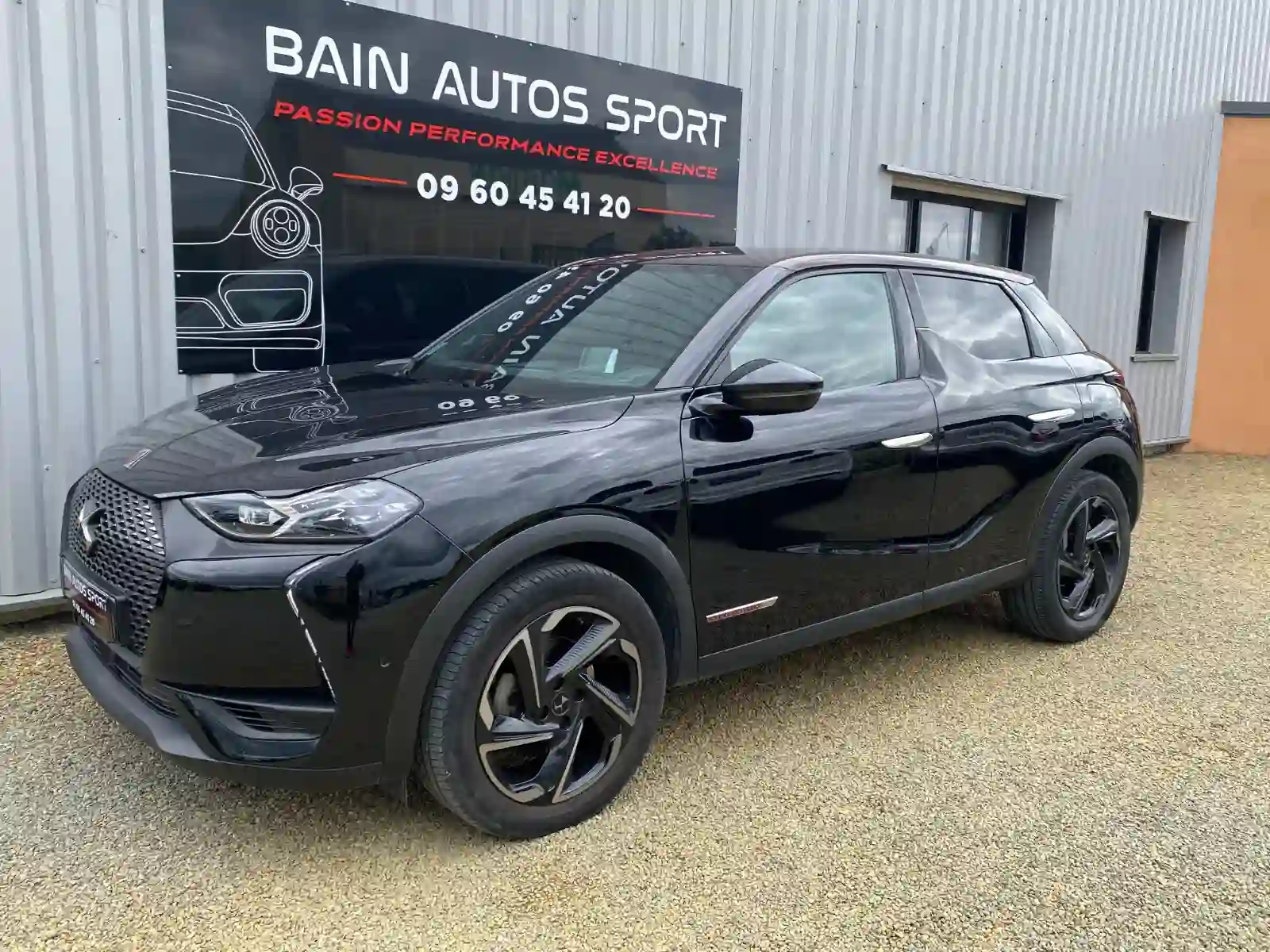 Vente de véhicules d'occasion et SUV Bain-de-Bretagne - DS 3 Crossback 155 cv vendue par notre showroom